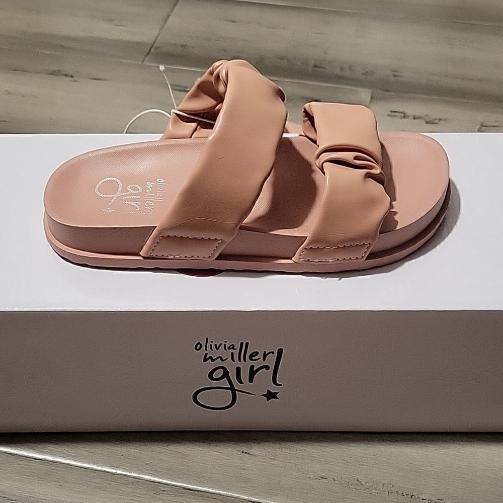 ๐
บoliviaโMillerโgirl,โsizeโ2